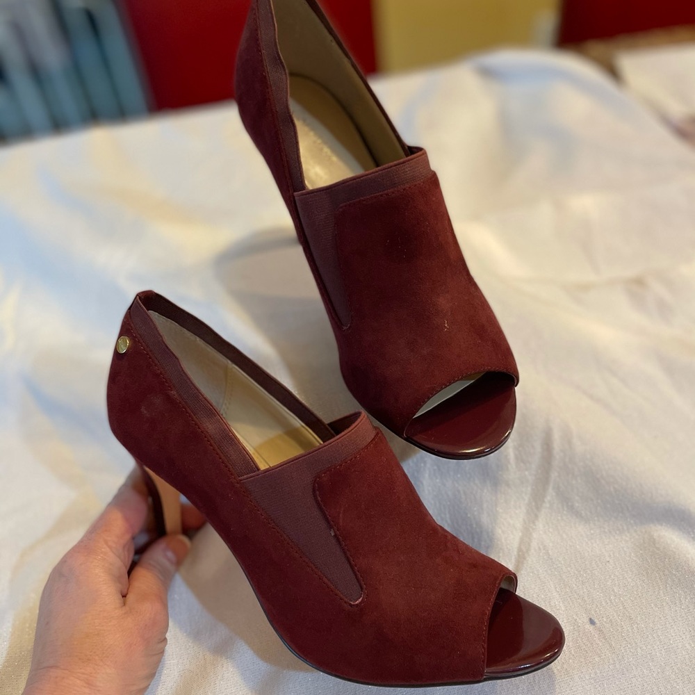 Maroon heels